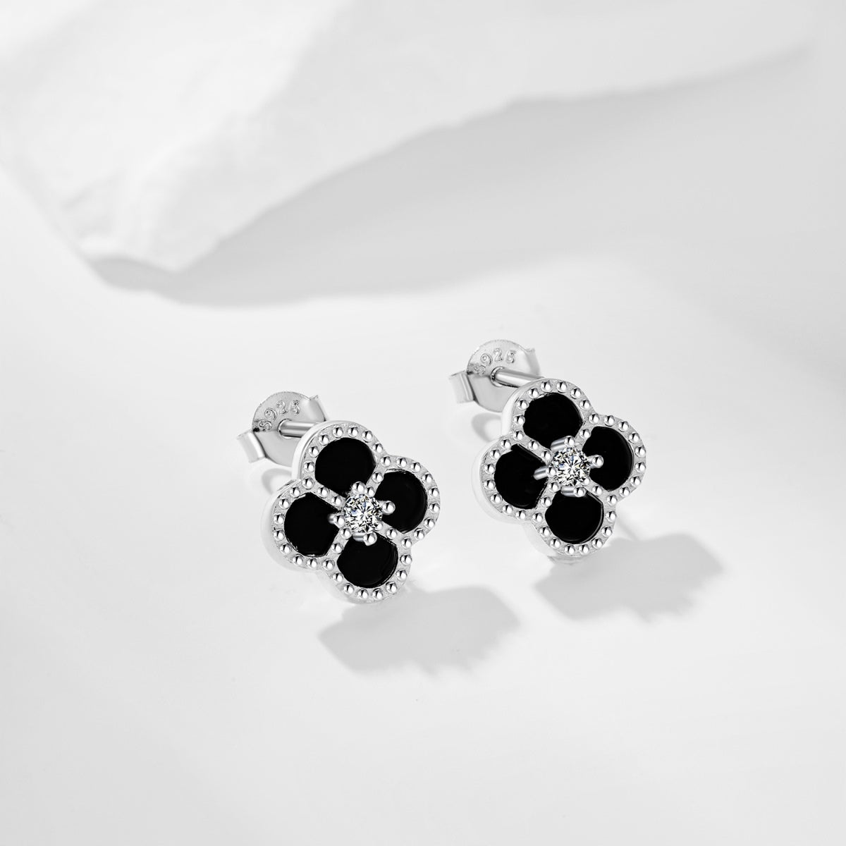 [Together]Four-Leaf Clover Flower Shape Exquisite Earrings