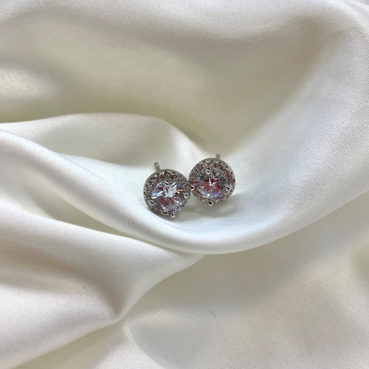 [Together]Classic Princess Round Shape Earrings